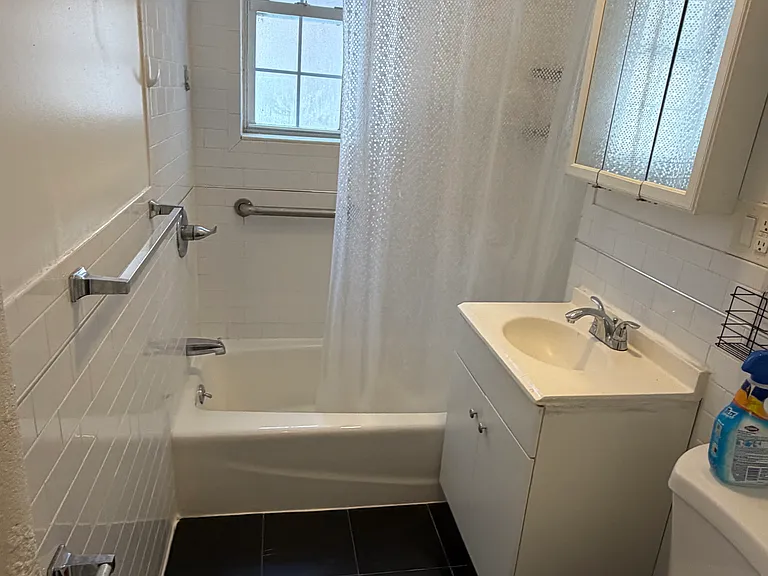 22-4A 14th Ave #224A — Photo 4
