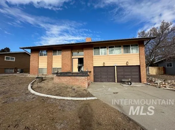 1265 Moore Way, Ontario, OR 97914