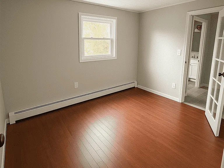 114 Cox Blvd — Photo 2
