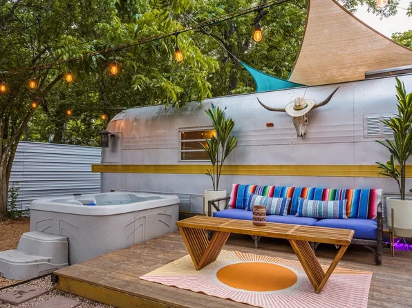 211 W Monroe St, Austin, TX 78704