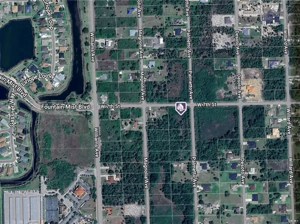 903 W 7th St, Lehigh Acres, FL 33972