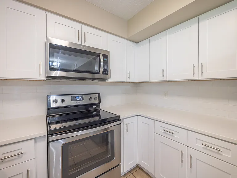 4445 Cushing Ln — Photo 6