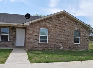 1080 Memory Ln, Waxahachie, TX 75167