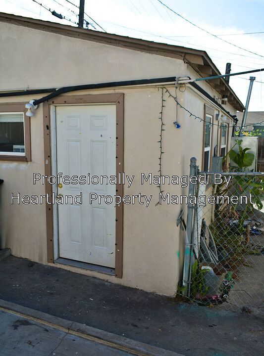1st image of 3871 39th St