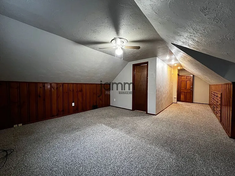 18713 Waterbury Ave — Photo 6