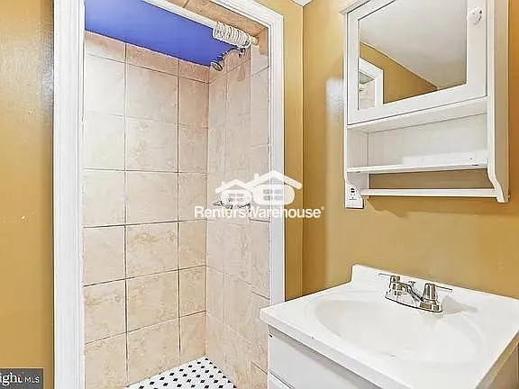 2704 Wilkens Ave — Photo 10