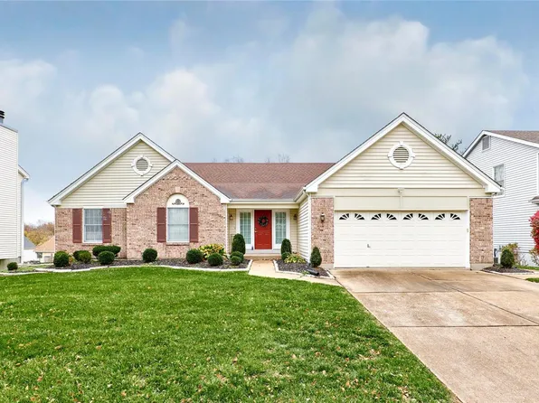 4 Wheatmill Ct, Saint Charles, MO 63303