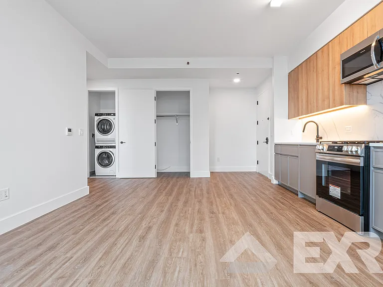 2230 Cropsey Ave #1606 — Photo 3