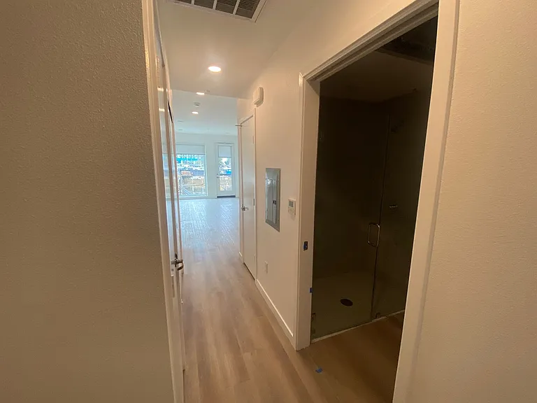 4015 Richmond St #205 — Photo 10