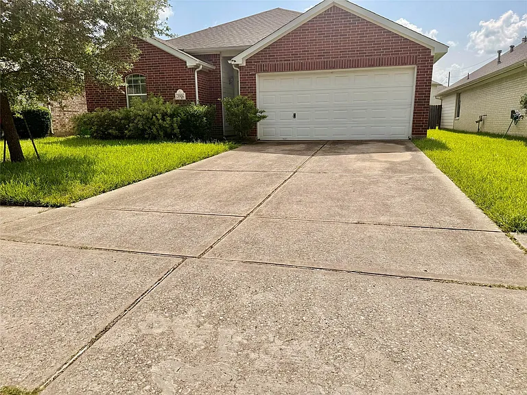 3906 Teal Run Meadows Dr — Photo 2