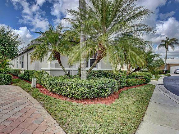 3rd image of 4409 Kensington Park Way