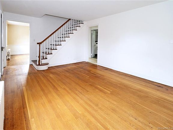 5th image of 294 Shoreham Village Dr