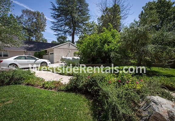 4th image of 4750 Vanalden Ave