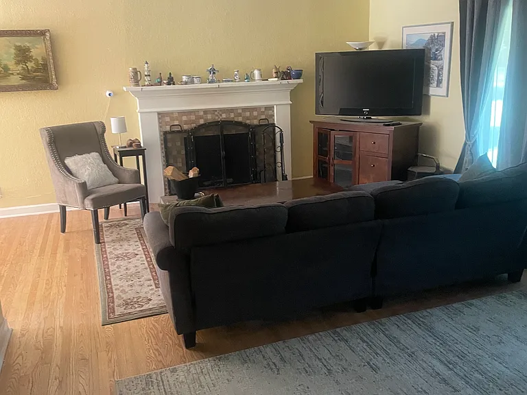 Sattler Dr — Photo 30