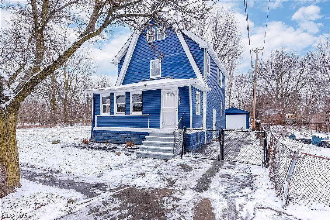 12901 Abell Ave photo 1