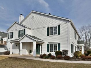 771 Hobart Dr UNIT B, South Elgin, IL 60177