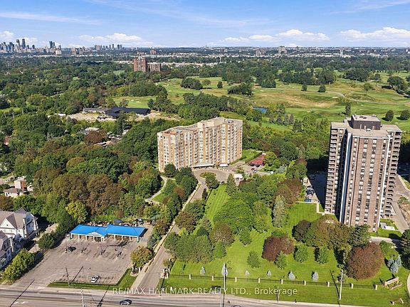 4th image of 1485 Lakeshore Rd E #903