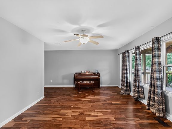 3rd image of 4221 Wanamaker Dr