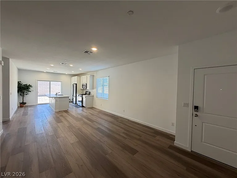135 Chloe Chase Ave — Photo 2