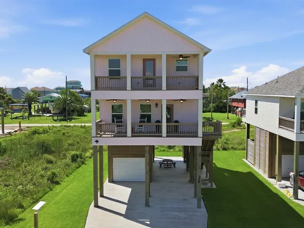 124 Jewel Dr, Crystal Beach, TX 77650