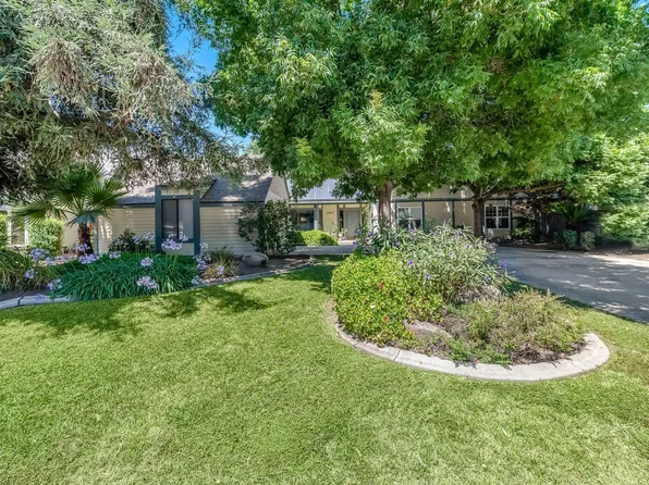 1027 N Bollinger Street, Visalia, CA 93291