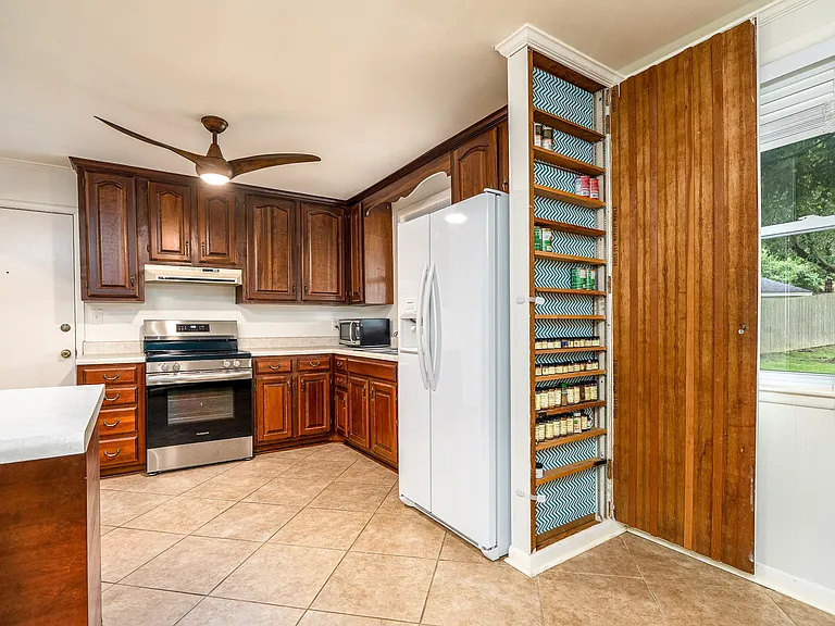 844 Rose Park Dr — Photo 10