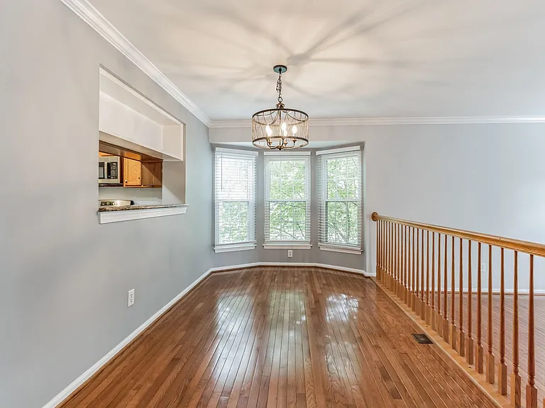 5201 Dunstable Ln — Photo 3