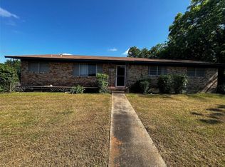 555 E Fulton St, Van alstyne, TX 75495