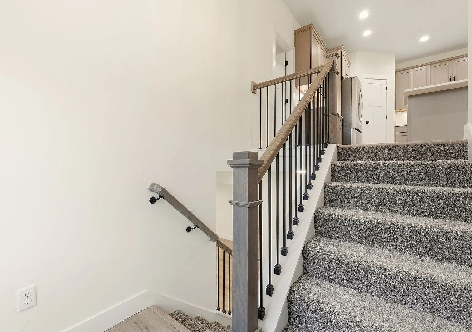57 D Wayne Circle — Photo 3