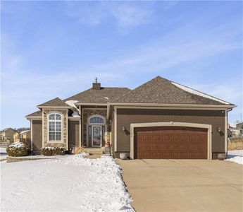12124 Pine Valley Dr, Kansas City, KS, 66109