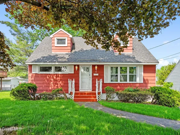 33 O'Neil Street, Troy, NY 12180