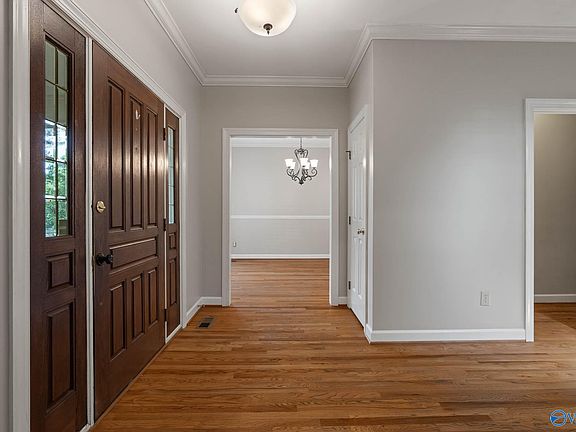 5th image of 1204 Shadow Ridge Dr SE
