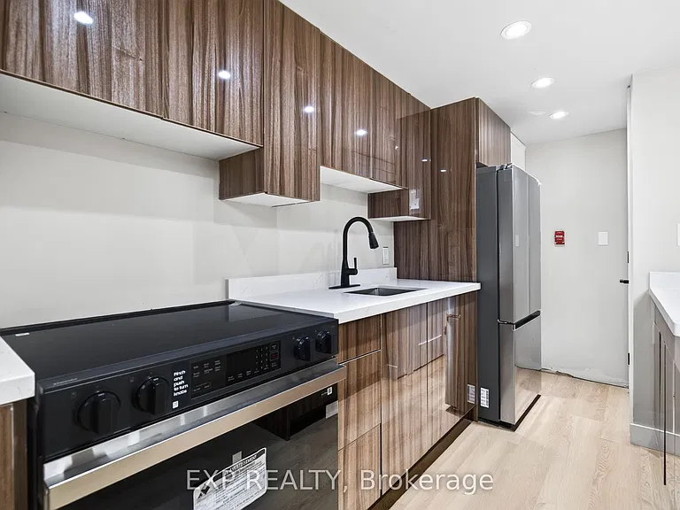 263 Anne St N #2 — Photo 4