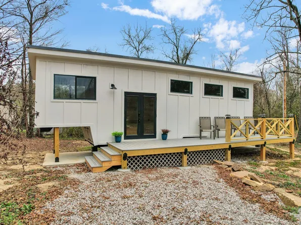 215 Merritt St, Tracy City, TN 37387