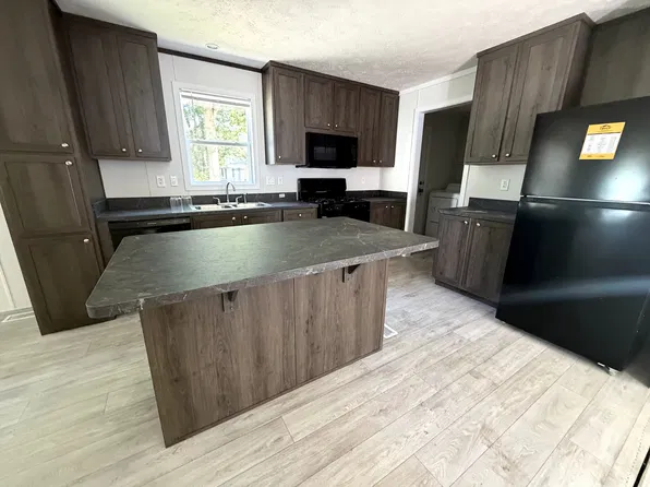 14427 Silverbrook Dr #275, Grand Haven, MI 49417