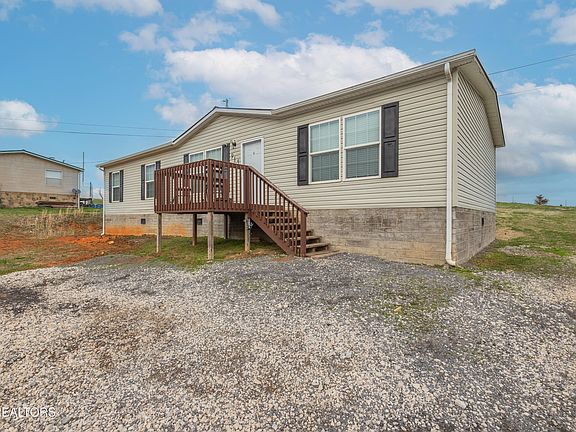 4th image of 915 Howell River Rd