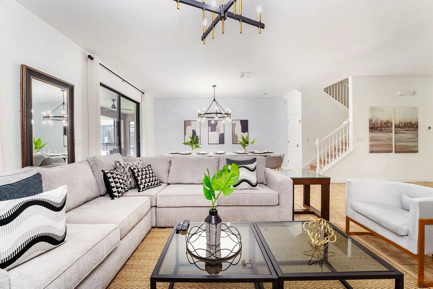 9 bed, 5.0 bath, 3907 sqft, $7,115 — Photo 2
