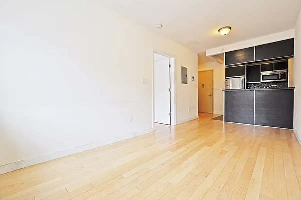 Rented by REAL New York | media 3