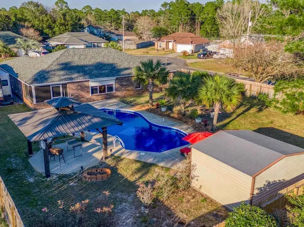 8569 Vehlin Ct, Navarre, FL 32566