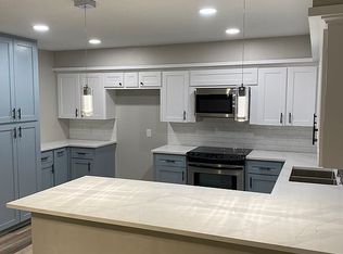 5017 Westwood Dr, Dickinson, TX 77539
