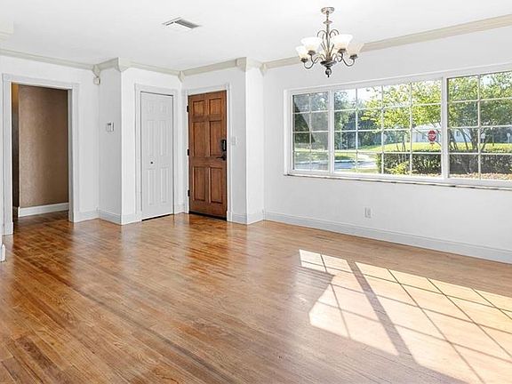5th image of 611 N GARFIELD AVENUE