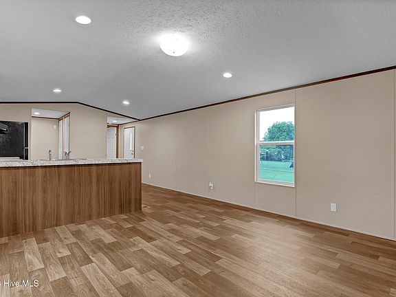 5th image of 109 Wendy Hill Lane