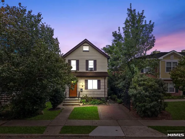 298 3rd St, Hackensack, NJ 07601