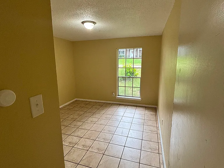 4609 Dogwood Dr S — Photo 12