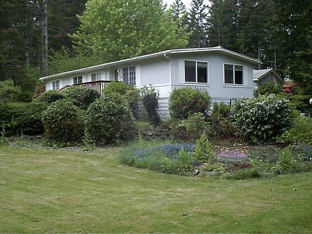 Fish & Swim! 3 BDRM MFD HOME ON HALF ACRE!