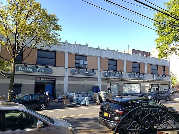 3rd image of 588 E New York Ave #B