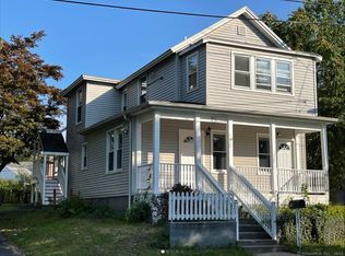 75 Grove St, Ansonia, CT 06401