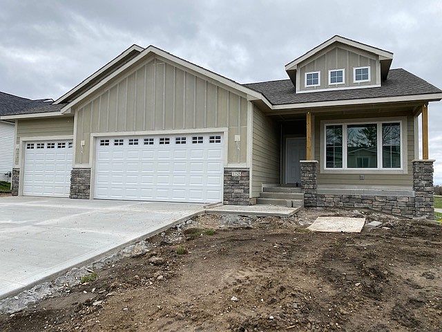 1st image of 155 Crossroads Ct