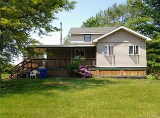 2978 Johnson Creek Rd, Middleport, NY 14105