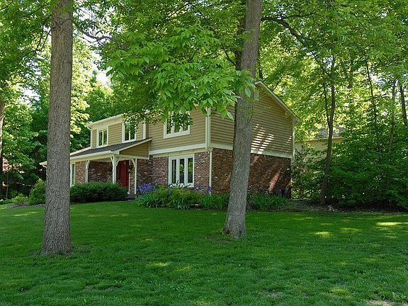 2nd image of 501 Shadowcrest Ct